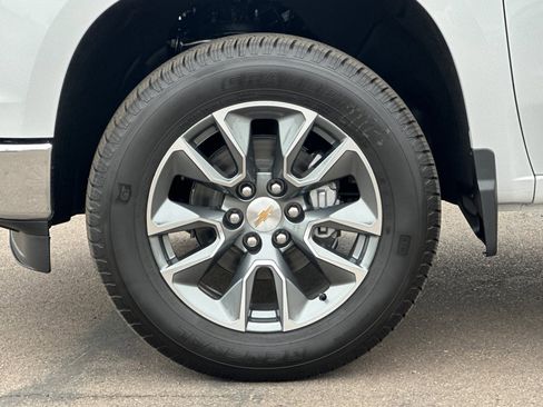 New 2025 Chevrolet Silverado 1500 LT image 25
