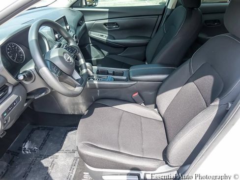 Used 2025 Nissan Sentra S FWD image 10