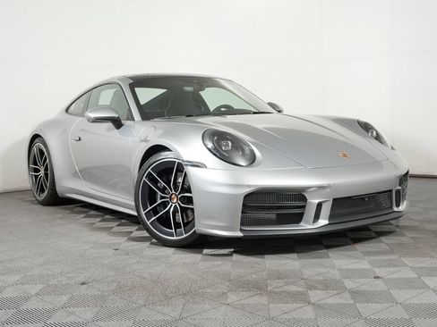 Certified 2025 Porsche 911 Carrera RWD image 9