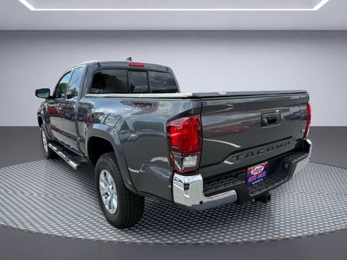 Used 2019 Toyota Tacoma SR5 RWD image 5
