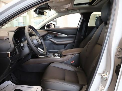 Used 2025 MAZDA CX-30 2.5 Turbo w/ Premium Package image 16