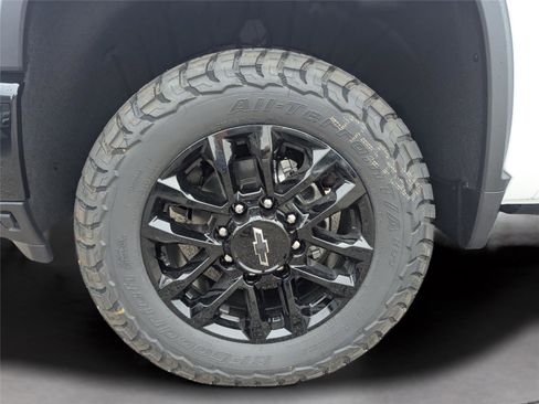New 2026 Chevrolet Silverado 2500 LTZ w/ Trail Boss Package image 17