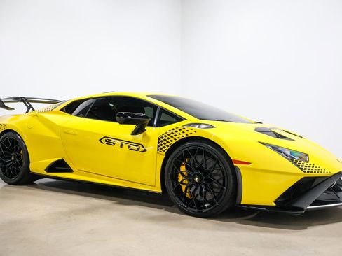 Used 2022 Lamborghini Huracan STO image 62