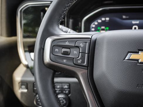 Used 2024 Chevrolet Silverado 2500 High Country w/ High Country Premium Package AWD/4WD image 19