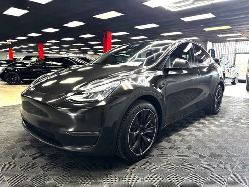 Used 2021 Tesla Model Y Long Range image 7