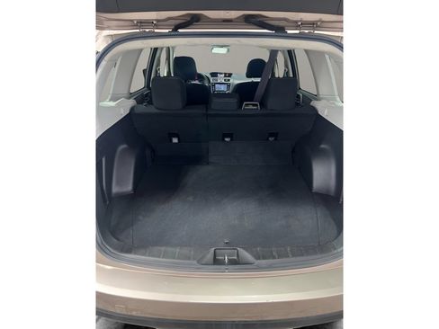 Used 2016 Subaru Forester 2.5i Premium w/ All-Weather Package AWD/4WD image 12