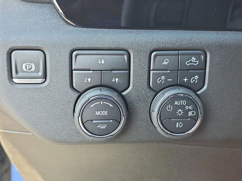 New 2025 Chevrolet Silverado 2500 LT w/ Convenience Package AWD/4WD image 32