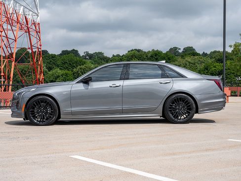 Used 2019 Cadillac CT6 V w/ Driver Assist Package AWD/4WD image 4