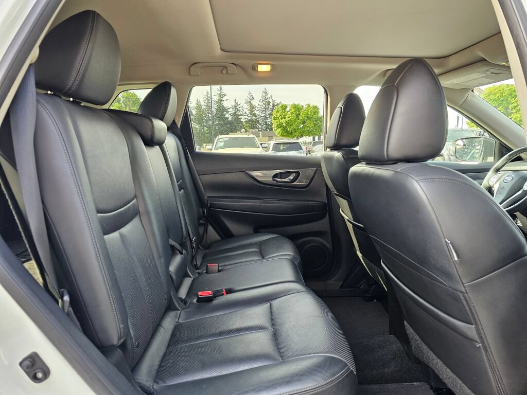 Used 2015 Nissan Rogue SL AWD/4WD image 12