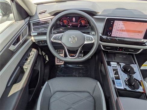 New 2026 Volkswagen Atlas Peak Edition image 16