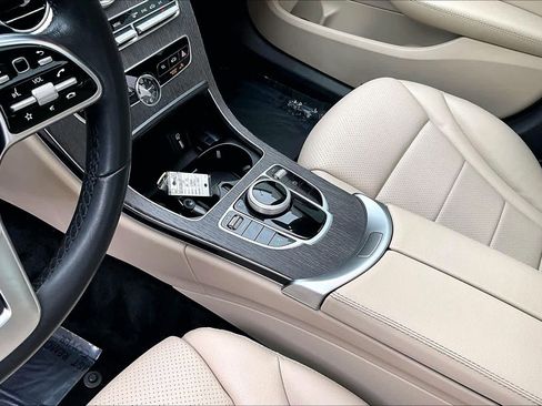 Used 2019 Mercedes-Benz C 300 Sedan image 17