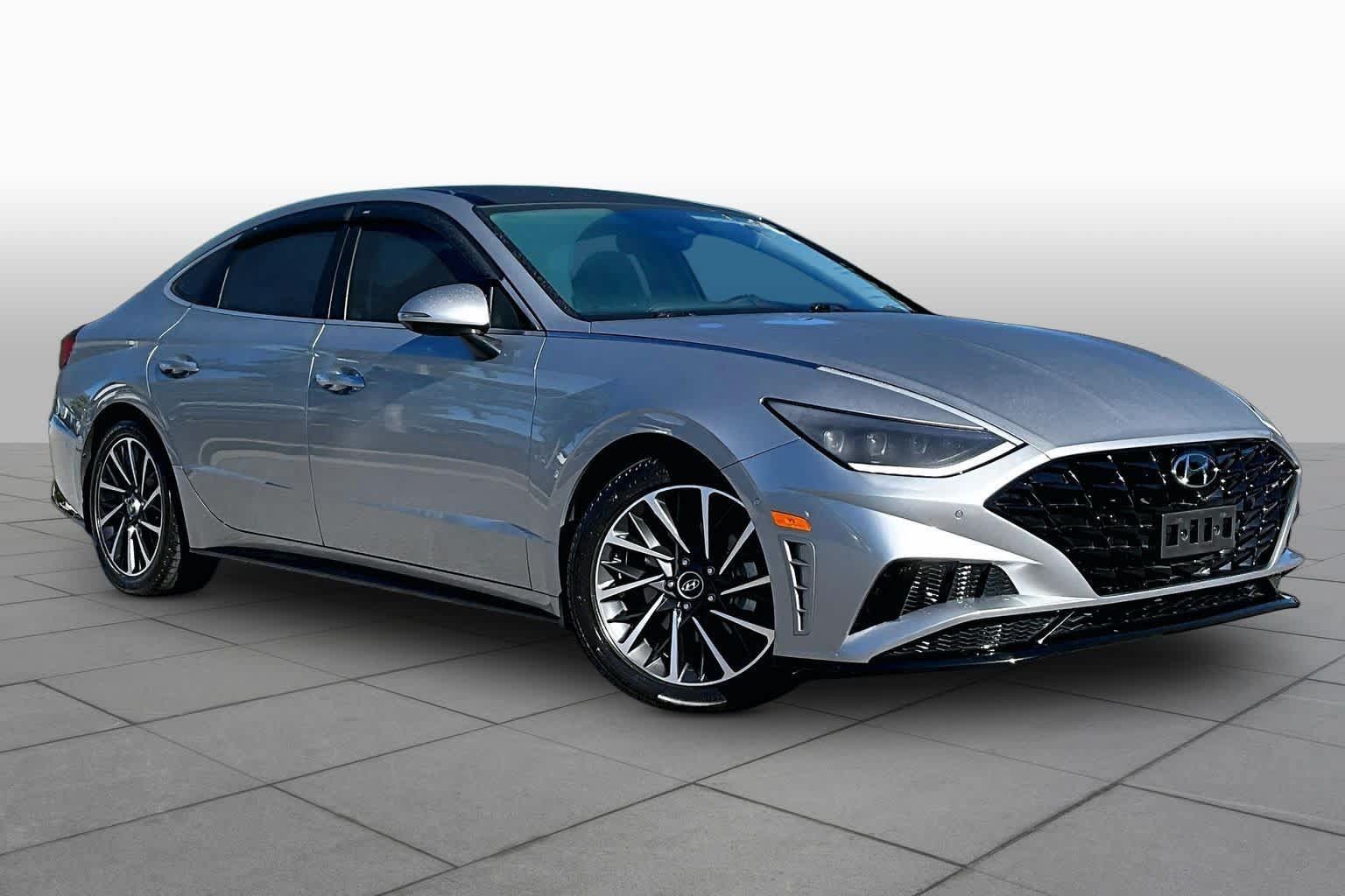 Used 2020 Hyundai Sonata Limited FWD image 2