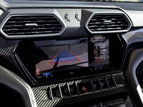 Used 2024 Lamborghini Urus Performante image 31