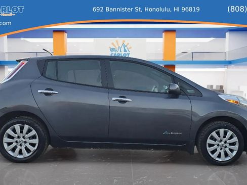 Used 2015 Nissan Leaf SL w/ Premium Package FWD image 6