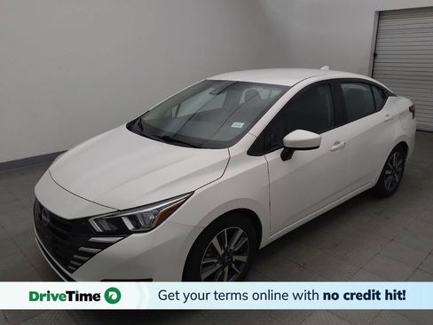 Used 2024 Nissan Versa SV FWD image 1