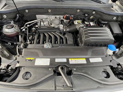 Used 2021 Volkswagen Atlas Cross Sport SEL Premium image 43