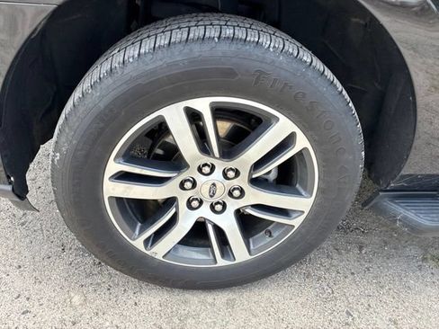 Used 2024 Ford Expedition Max Limited AWD/4WD image 11