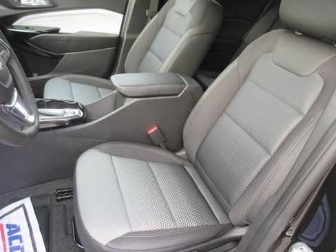 Used 2026 Chevrolet Trax LT w/ Driver Confidence Package FWD image 16