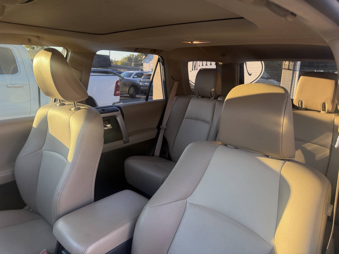 Used 2016 Toyota 4Runner SR5 Premium RWD image 23