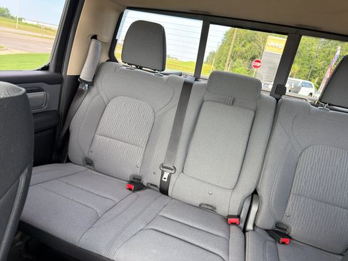 Used 2019 RAM 1500 Big Horn AWD/4WD image 22
