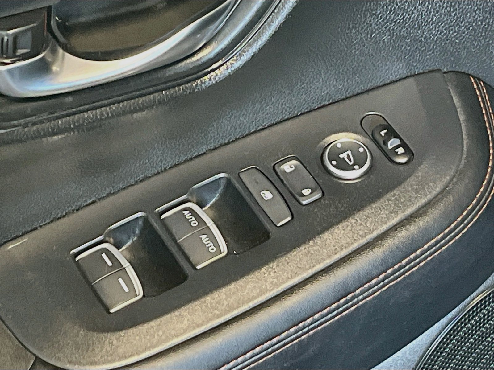 Used 2024 Honda HR-V Sport image 17