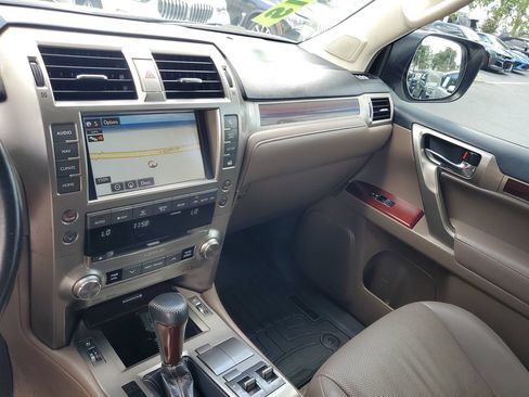 Used 2019 Lexus GX 460 Premium AWD/4WD image 26