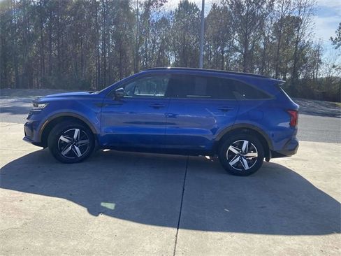 Used 2022 Kia Sorento S w/ Panoramic Sunroof Package image 6