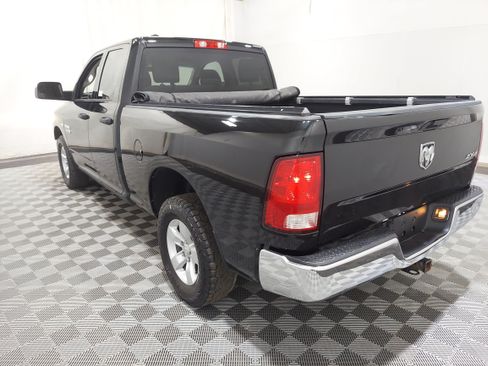 Used 2017 RAM 1500 ST w/ SXT Appearance Group AWD/4WD image 2