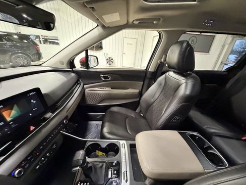 Used 2025 Kia Carnival SX image 30
