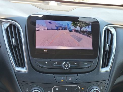 Used 2024 Chevrolet Malibu LT FWD image 16