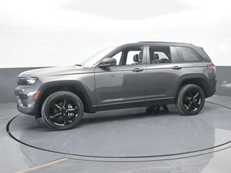 Used 2023 Jeep Grand Cherokee Altitude video 2