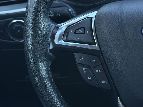 Used 2023 Ford Edge SEL AWD/4WD image 11