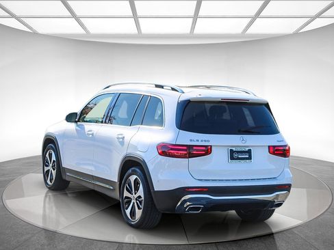 Certified 2025 Mercedes-Benz GLB 250 4MATIC image 2