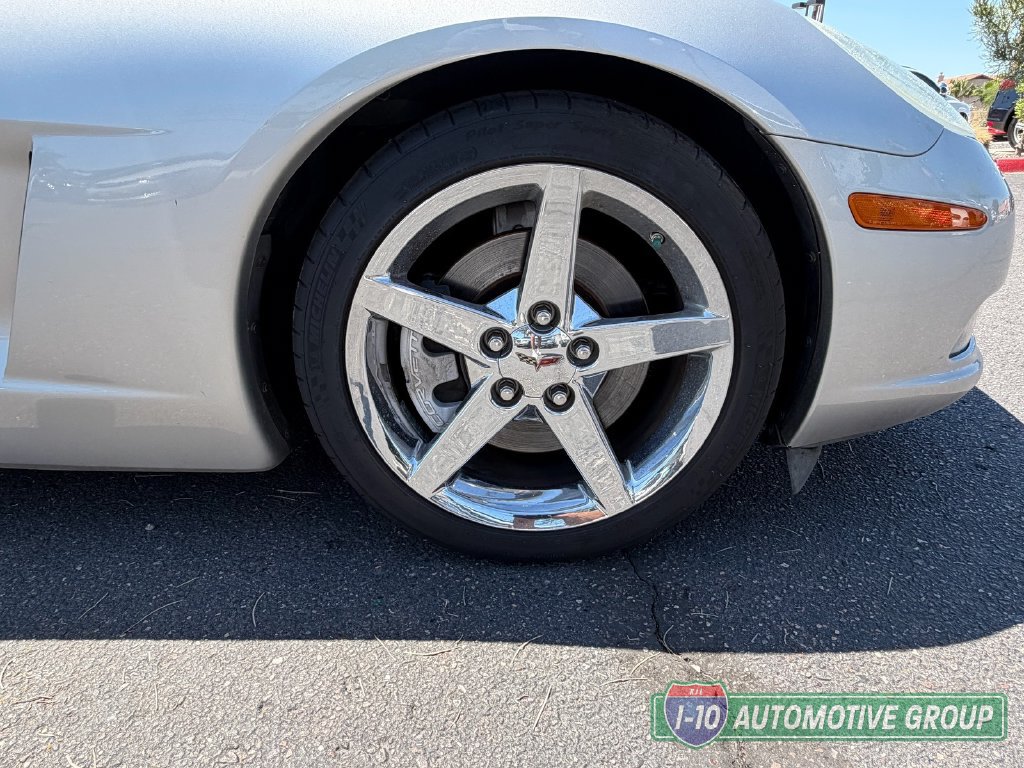 Used 2008 Chevrolet Corvette Convertible w/ Preferred Equipment Group RWD image 12
