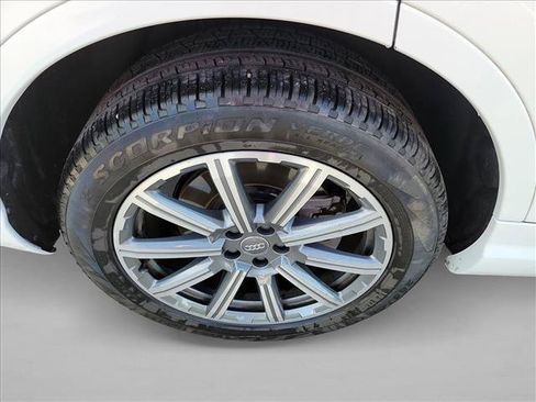 Used 2018 Audi Q7 3.0T Prestige w/ Prestige Package AWD/4WD image 11