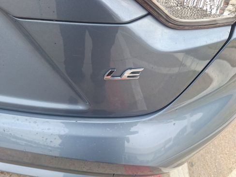 Used 2020 Toyota Corolla LE image 12