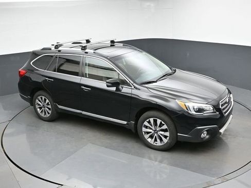 Used 2017 Subaru Outback 2.5i Touring w/ Popular Package #5A image 18