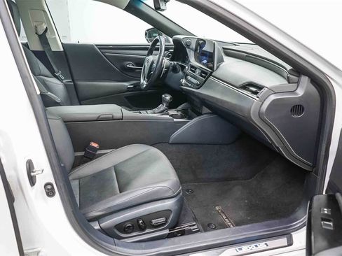 Used 2024 Lexus ES 350 image 17