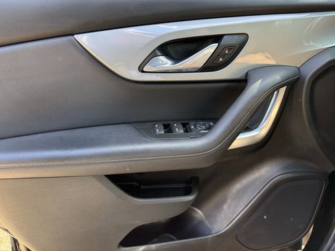 Used 2020 Chevrolet Blazer LT FWD image 16