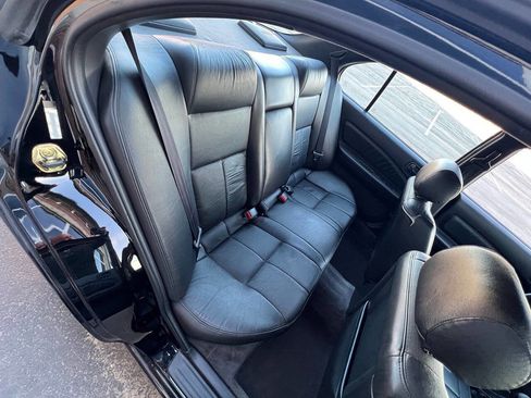 Used 1998 Nissan Maxima SE image 16