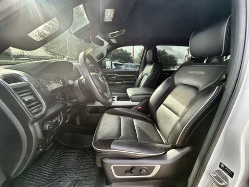 Used 2024 RAM 1500 Laramie AWD/4WD image 18