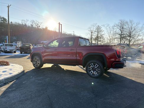 Used 2024 GMC Sierra 1500 AT4 w/ AT4 Premium Package image 8