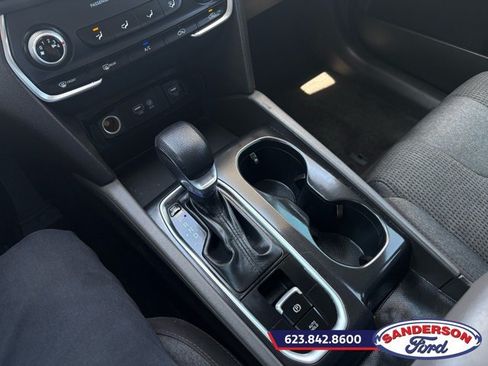Used 2020 Hyundai Santa Fe SE FWD image 18