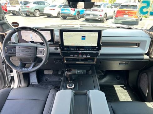 Certified 2025 GMC Hummer EV 3X AWD/4WD image 14