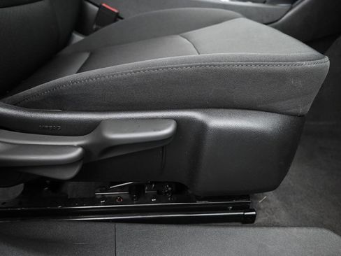 Used 2025 Chevrolet Malibu LT image 12