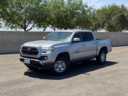 Used 2019 Toyota Tacoma SR5 RWD image 9