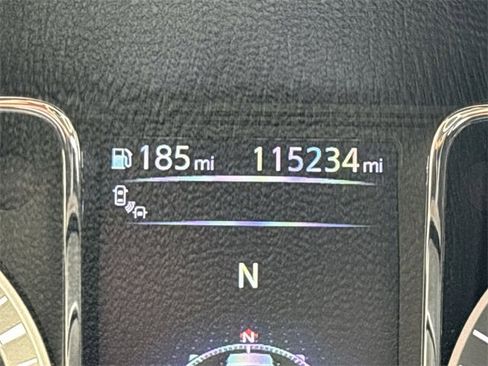 Used 2017 Nissan Titan Platinum Reserve image 29