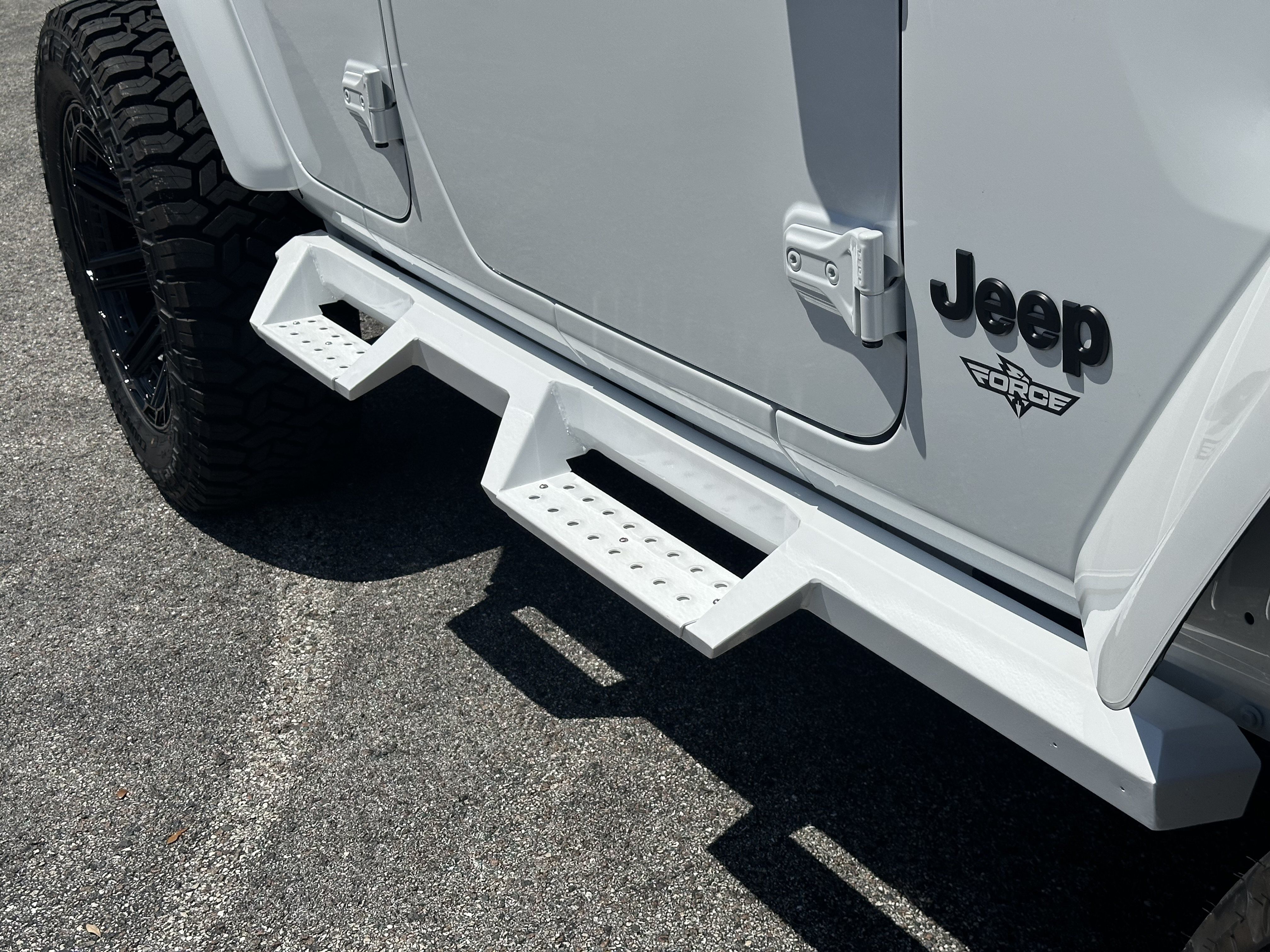 Used 2025 Jeep Wrangler Unlimited Sahara AWD/4WD image 20