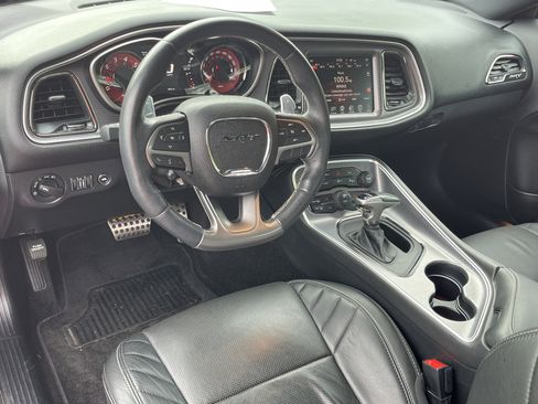 Used 2015 Dodge Challenger SRT Hellcat RWD image 3