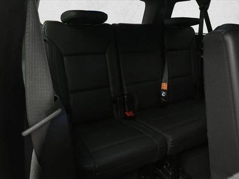 Used 2021 Chevrolet Suburban LT RWD image 25